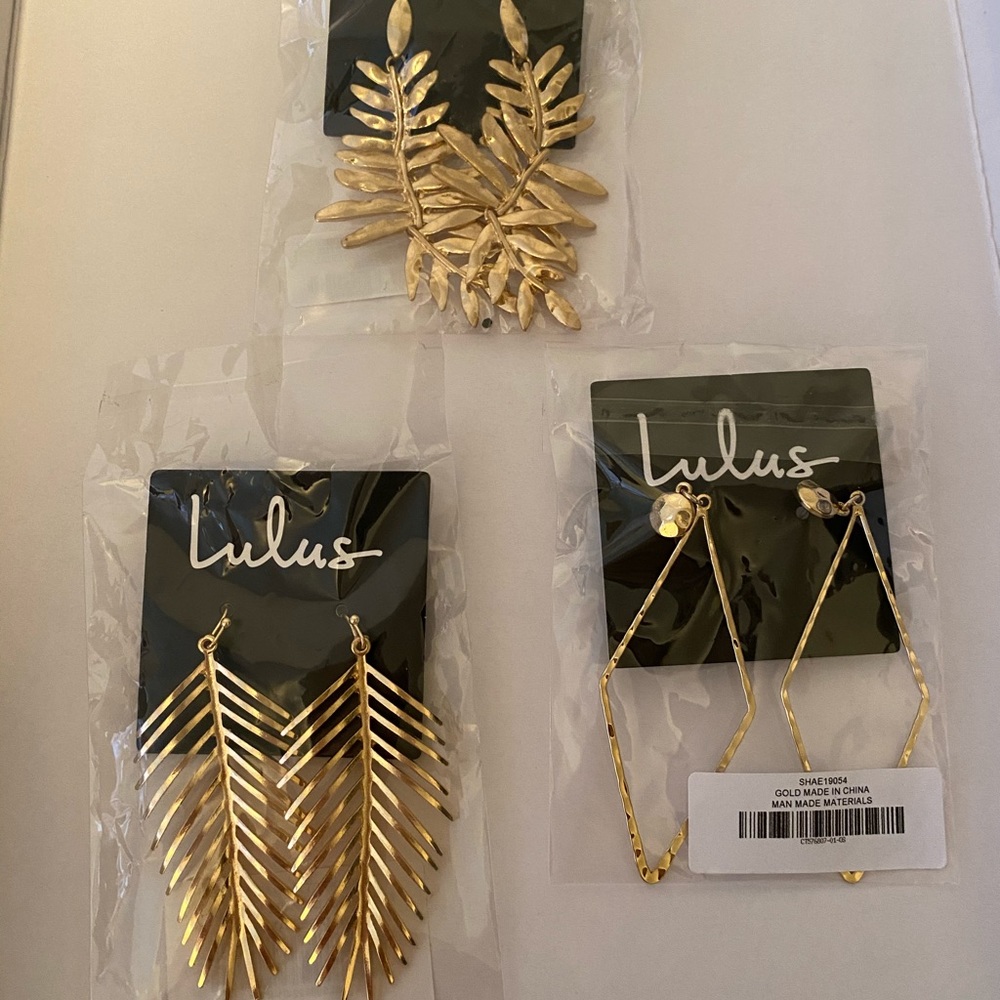 Lulus Earrings - Picture 2 of 2
